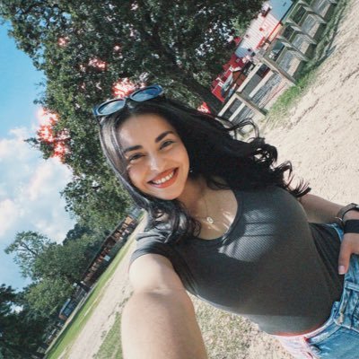 jennicoleee_'s profile picture. 