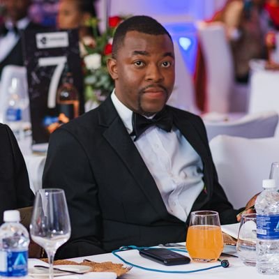 SirGucci3's profile picture. Sugar Regae||🇿🇼🇿🇼🇿🇼|| I am an African||Hons Insurance & Risk Mgt📚|| Msc Risk mgt & Insurance📚||Reggae is my DNA🤝||Chelsea Fan😘