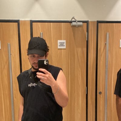 ageofestrela's profile picture. 