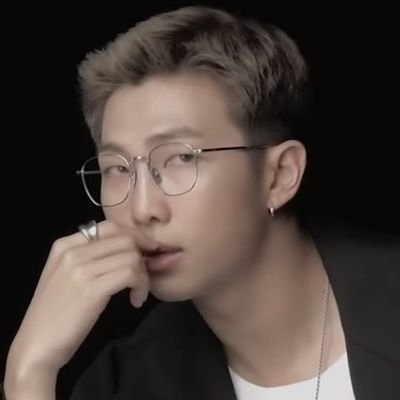 RapperRM231's profile picture. Here for Namjoon, nothing else.💙😗