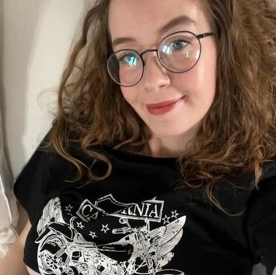 Elliegriffin190's profile picture. living the best out of my 30,s love adventures and yes I love love