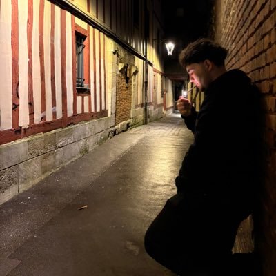 theoff___'s profile picture. https://t.co/8XvrL6n9FH