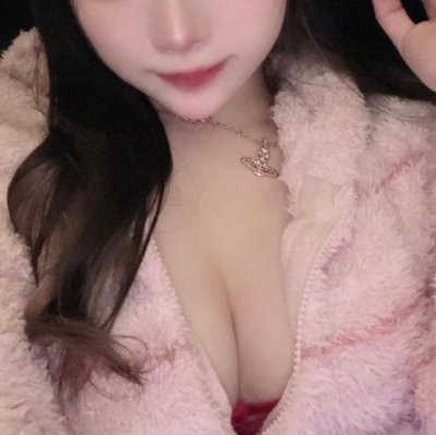 GIkmpk8U's profile picture. 20さい/164せんち/Gカップ/よがインストラクター/食べ歩き好き/フォローしてくれたら連絡します💕