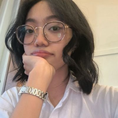 vaguelysoree's profile picture. 8:30