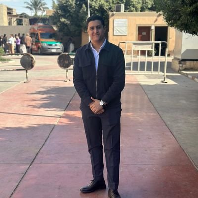 AhmedElhakeem22's profile picture. 4th med student