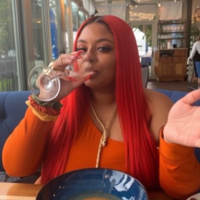 LebronReads's profile picture. @jadanotkiss’s burner I’m top 5 dead or alive