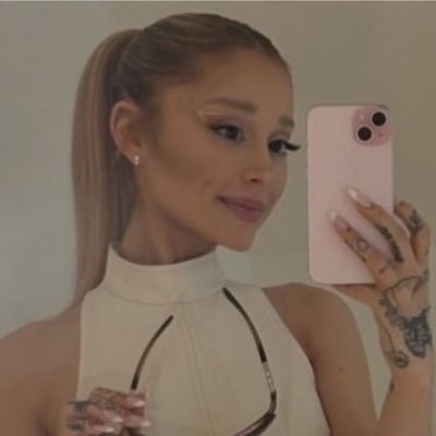 adorethetimes's profile picture. dream forever in your wonder 🏒 no 1 ivy stan