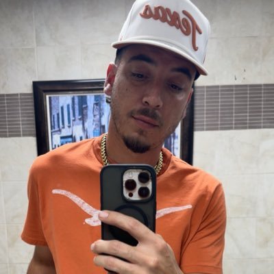 cpu_one's profile picture. Out of #TEXAS 🏡 sports, culture and opinion & my news feed. 🤘🏼 #HookEm 👑 #Witness #90sBaby #GloryGlory #UMHB Cru ⚽️ || Father ☝🏼#BCW4L