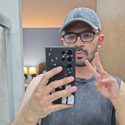 FrankLeonster's profile picture. Tapatío introvertido amante de los videojuegos, de lo tecnológico y algo/muy geek ♎🎮🏳️‍🌈
30 Años