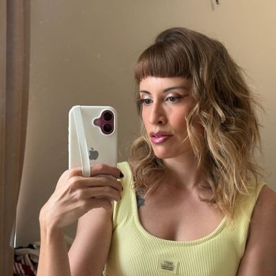 psicosubverter's profile picture. Vou de análises críticas da minha profissão à comentarista de reality show. Psicóloga somente em horário comercial, aqui eu n sou psicóloga de ngm |NM y Bi 🌈