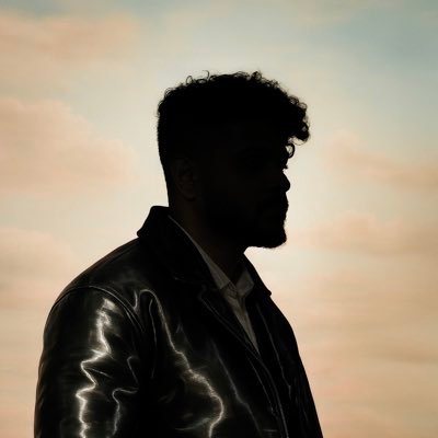 lifeofmansoor's profile picture. Designer, Building @feystudio