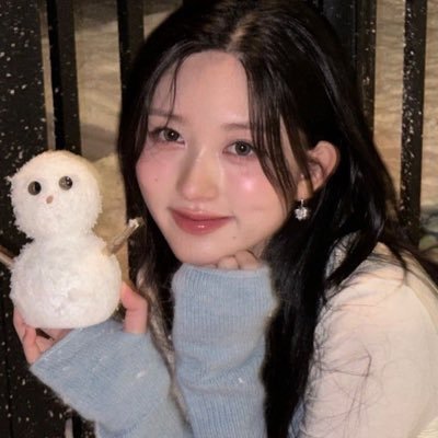 yunaaverseeee's profile picture. 