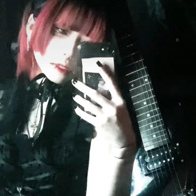 ya_mai12's profile picture. 人妻です やまいです 🥀🩸
