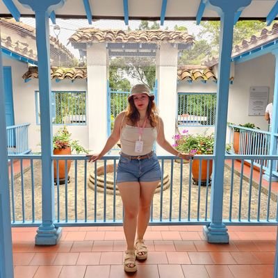 tefyie's profile picture. Y uno aquí viviendo tanto blues.