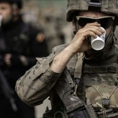 n0ct_can1slupus's profile picture. Cuando fuiste martillo no tuviste clemencia. Ahora que eres yunque, ten paciencia.