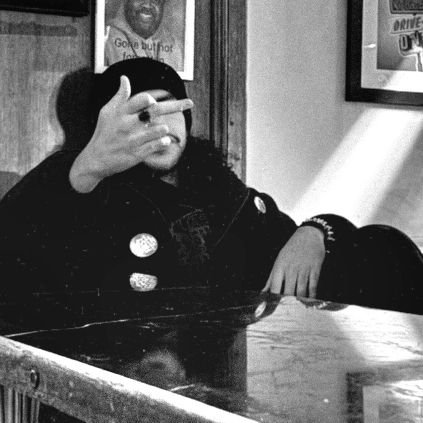 urldeath's profile picture. ⵣ
producer ✠ https://t.co/5nNQJl82tS