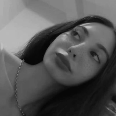 Cerendeniz_12's profile picture. eğlence bitmiştir,dağılın