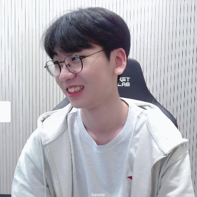 Yumminez's profile picture. LCK Enjoyer (mainly Doran), gg stan she/her