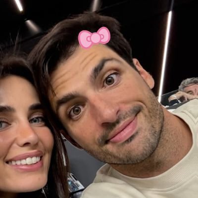 sainzifyy's profile picture. must i have a bio & career goals? can i not simply love carlos sainz??