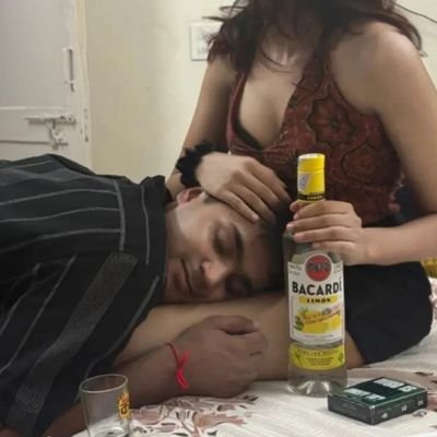 AFATOZ1's profile picture. புடிச்சா vibe புடிக்கலனா swipe அவ்ளோ தான் life uhh ....😌
 உங்கள் கணிப்புகளுக்கு அப்பாற்பட்டவன்.... 🙋