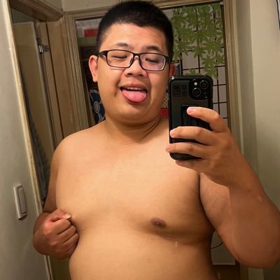 Xiaver_black's profile picture. 未成年請勿觀看，追蹤視同已達法定年齡 我是龍龍👋180/115/2X/Vers/ Taiwan🫣 👋Hola I'm RONG RONG or u can call me Xavier 👋🫣 ❤️歡淫大家追蹤轉推❤️ 長篇計劃復活中