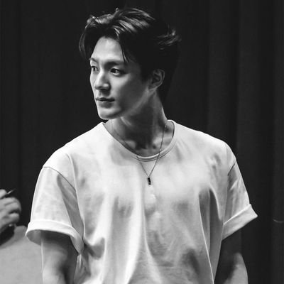 jnonnu's profile picture. Fangirl 🍀🍒🍬
Peace, Love 'N Gawl 🥂😋✌