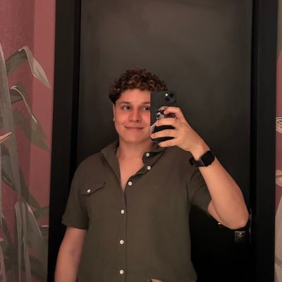 hendcstm's profile picture. 