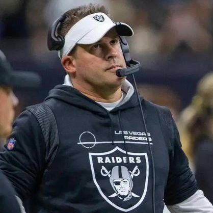 SiempreRaiders's profile picture. Pensaba que JaMarcus Russell era imposible de superar,hasta que llego el anti Qb llamado Geno,Mucha NFL,mucho Boxeo y sobre todo #RaiderNation #TeamCanelo