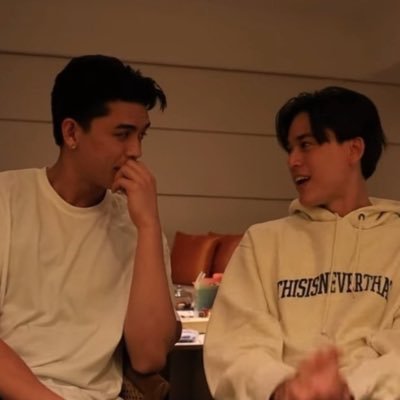 officiallyshruu's profile picture. ✧ 𝐉𝐨𝐬𝐬 & 𝐉𝐨𝐬𝐬’𝐬 ⇢ “ɪ ᴘɪᴄᴋᴇᴅ ʜɪᴍ ᴍʏꜱᴇʟꜰ”- 🐻 ║ “ʜᴇ’ꜱ ᴍʏ ꜱᴀꜰᴇ ᴢᴏɴᴇ”- 🐧 ║ ₘᵤₗₜᵢ₋ₛₕᵢₚₛ ║ 2nd acc