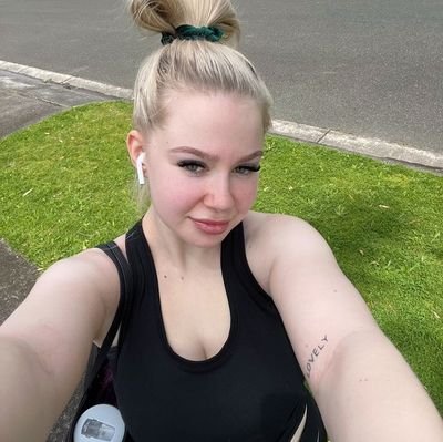 blizz_shar6813's profile picture. Just a single lady looking for a serious and real relationship with someone ❤️ 〽️