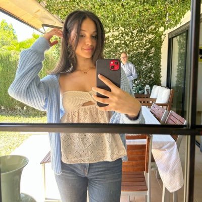 idaiiragnzlz_'s profile picture. porque nada cambiará de tu mirada,si aún sigo enamorada del viento que me lleva a ti ⭐️