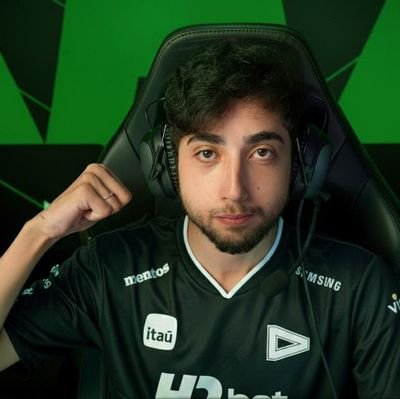 ojoaovagner's profile picture. 🇭🇺 Sou Tricolor de Coração...
👆 Loud GG
👨🏾‍🎓 Tec em Edificações.
📚 Ac. Arquitetura.