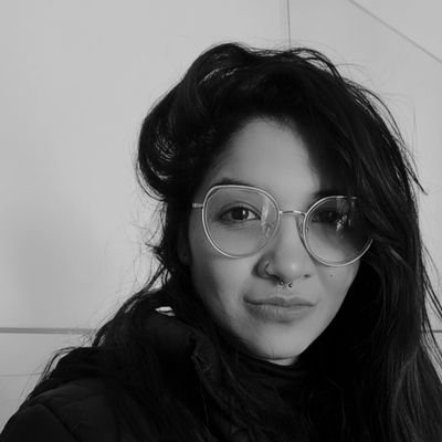 _veneland_'s profile picture. El ego de mi alter-ego @veneciadulcinea
Amante de las ideas y las inversiones 🤑 Vibe Code Lab • AI Architect 👩🏻‍💻 Ambassador AI 📱 Trader Girl