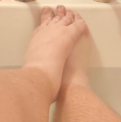 midlifebottom's profile picture. Horny wanna be bottom guy, midlife crisis or something more? 
Soon to be Daddies little cock and cum slut........
Sissy who does not Tribute 😠