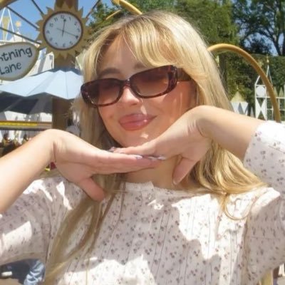 carptinez's profile picture. 