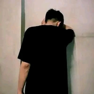 kinoss__'s profile picture. Semakin dicari semakin aku sembunyi.
