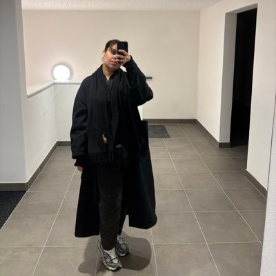 2azzf's profile picture. 