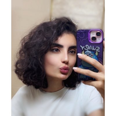 uuozii's profile picture. نه دیگه، این واسه ما دل نمیشه.
