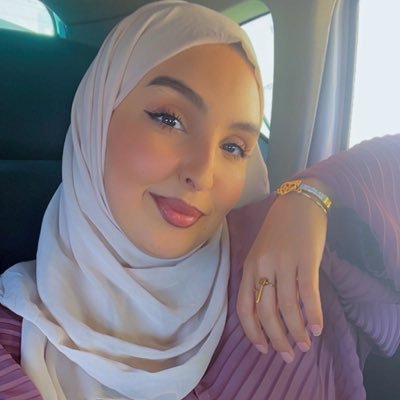 hadid10666's profile picture. 