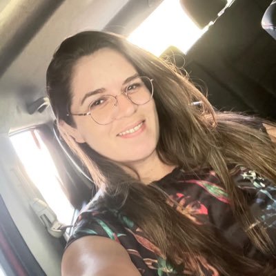 IrisLima101239's profile picture. 