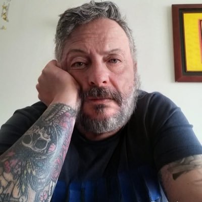ElPablanguitas's profile picture. Bumangues - Juvenil y excéntrico - Elegante, rico y sencillo - ¯\_(ツ)_/¯ - ex coqueto, odio la lechuga en todas sus presentaciones.