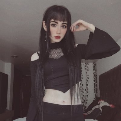 ella_lug0si's profile picture. ☉ 𓃵 ᛋ || 𝘖𝘤𝘶𝘭𝘵𝘪𝘴𝘮𝘰⛧ | 𝘔𝘪 𝘤𝘰𝘭𝘰𝘳 𝘦𝘴 𝘦𝘭 𝘢𝘮𝘢𝘳𝘪𝘭𝘭𝘰. ||