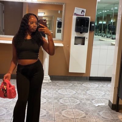 antimariee's profile picture. 