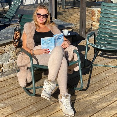 Catherine_1868's profile picture. I have an optimistic and cheerful personality, love to travel, yearn for freedom, and enjoy meeting like-minded friends with positive energy. #🇺🇸🗽