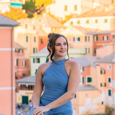 JuliaVivian16's profile picture. I make peoples dream events come true for a living ✨ ps mermaids are real 🧜🏼‍♀️