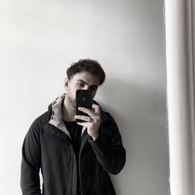 bahmannnnnnnnn's profile picture. انسان فرهیخته ای نیستم