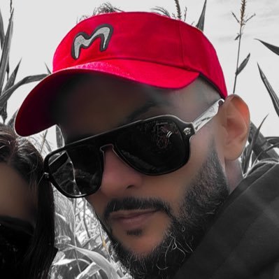 AgingDeath's profile picture. Innovative Visionary || Food Enthusiast • 🔺Halloween is my favourite holiday || The Grinch is a mean person || Long walks on the beach are ideal ||