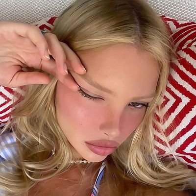 rpwpbyknj's profile picture. ﾠ ロマンス.         ♥︎  📖         𝖻𝗈𝗈𝗄𝗌     𝖻𝖾𝖿𝗈𝗋𝖾     𝗒𝗈𝗎.