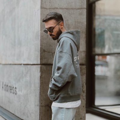 lemonikas's profile picture. Instagram: lowwkeykas