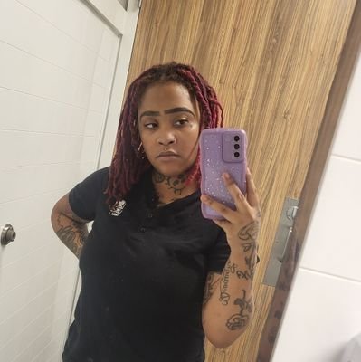 Catalin60041066's profile picture. 26🍷🇳🇬🇪🇸 Toddler Mom💞 Book worm📚  painter🎨 Kindle girly 📖Pintrest: https://t.co/C6ZZKxe6jB